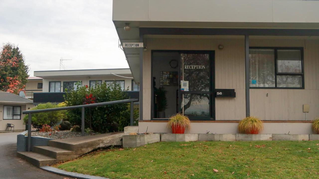 Fiesta Court Motel Whanganui Bagian luar foto