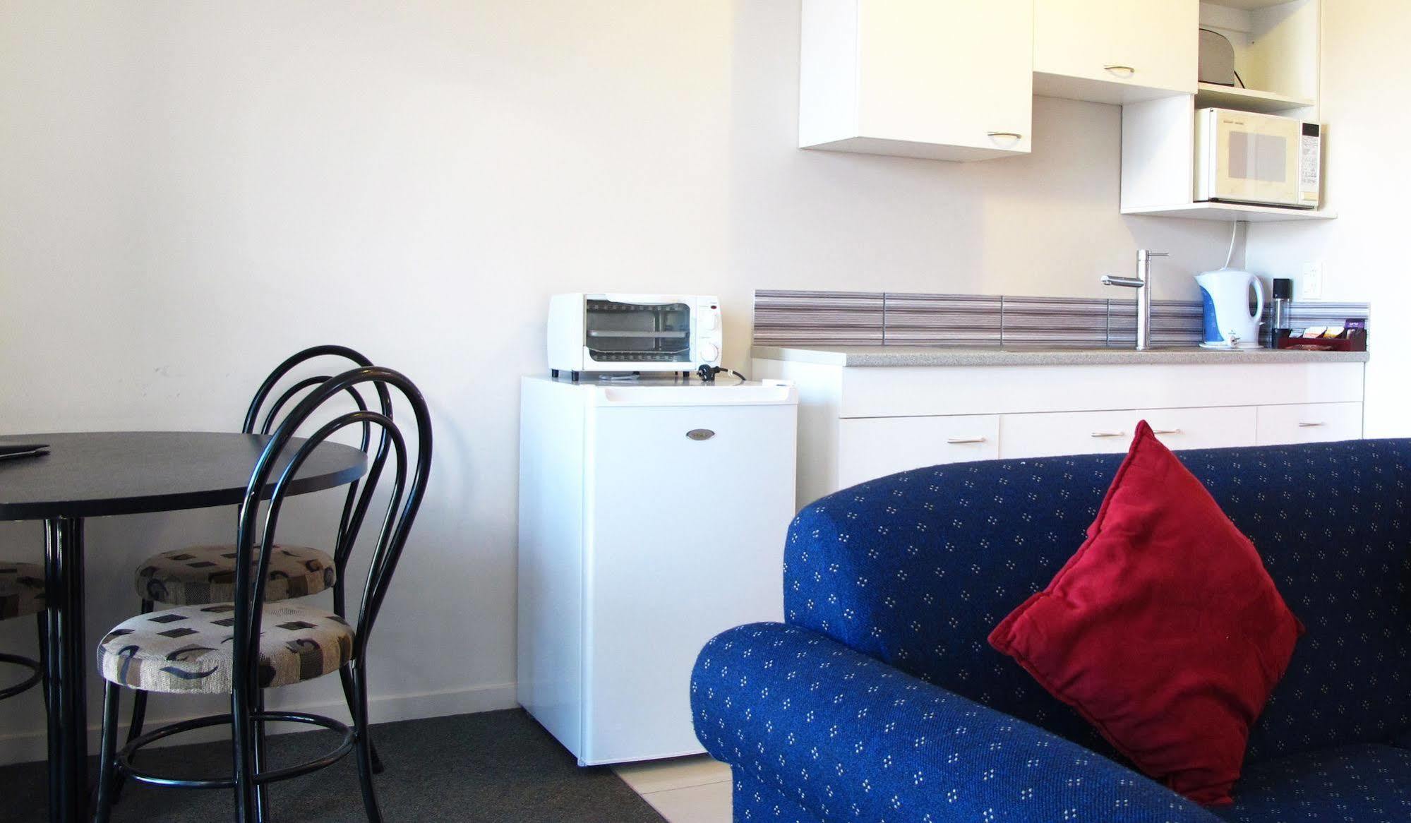 Fiesta Court Motel Whanganui Bagian luar foto