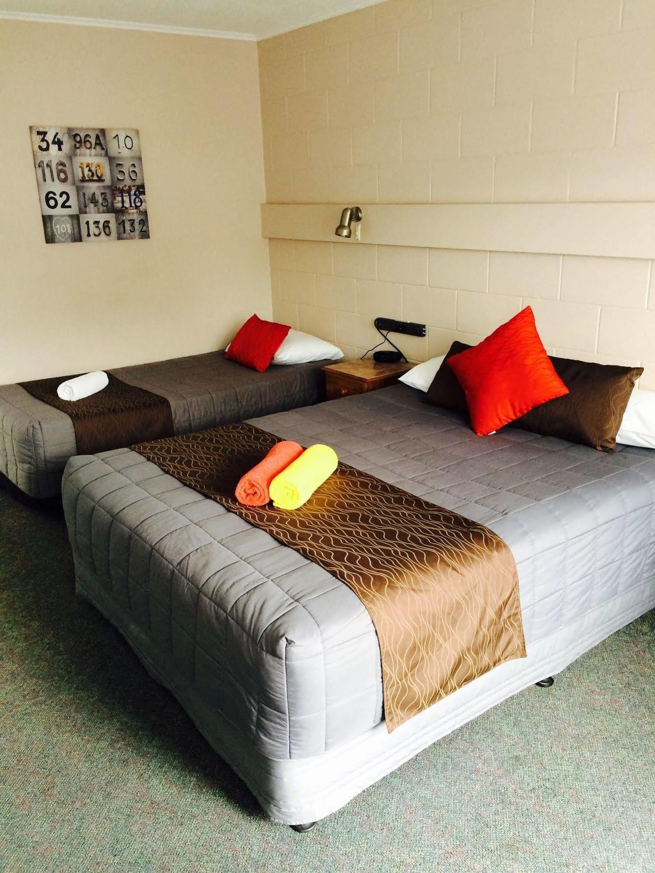 Fiesta Court Motel Whanganui Bagian luar foto