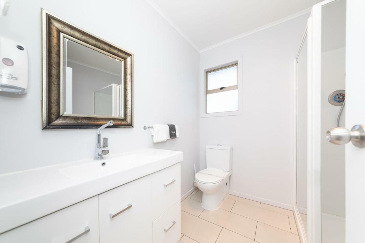 Fiesta Court Motel Whanganui Bagian luar foto
